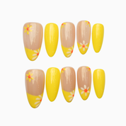 Butter Daisy Nails