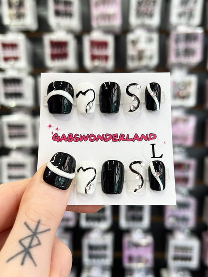 Clean Monochrome Nails