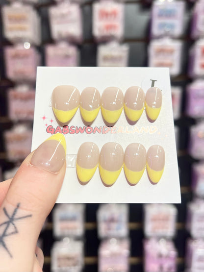 Buttercup Kiss Nails